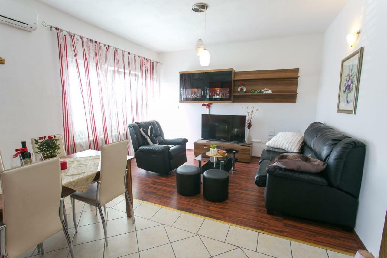Apartman Antea Apartment Kastel Stari Bagian luar foto