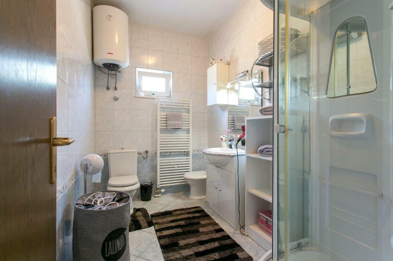 Apartman Antea Apartment Kastel Stari Bagian luar foto